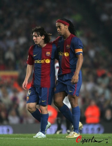 阿莱格里：还有很多其他的比赛，光靠28分哪也去不了（阿莱格里：赛程仍漫长，28分远远不够）