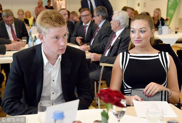 亚特兰大2比1逆转切尔西，德凯特拉雷制胜（德凯特拉雷绝杀，亚特兰大2-1逆转切尔西）