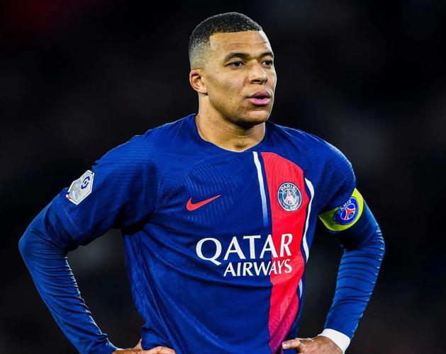 邮报：国际足联考虑强制设定比赛72小时间隔以保障球员健康（英媒：国际足联拟将两场比赛最短间隔强制为72小时，保障球员健康）